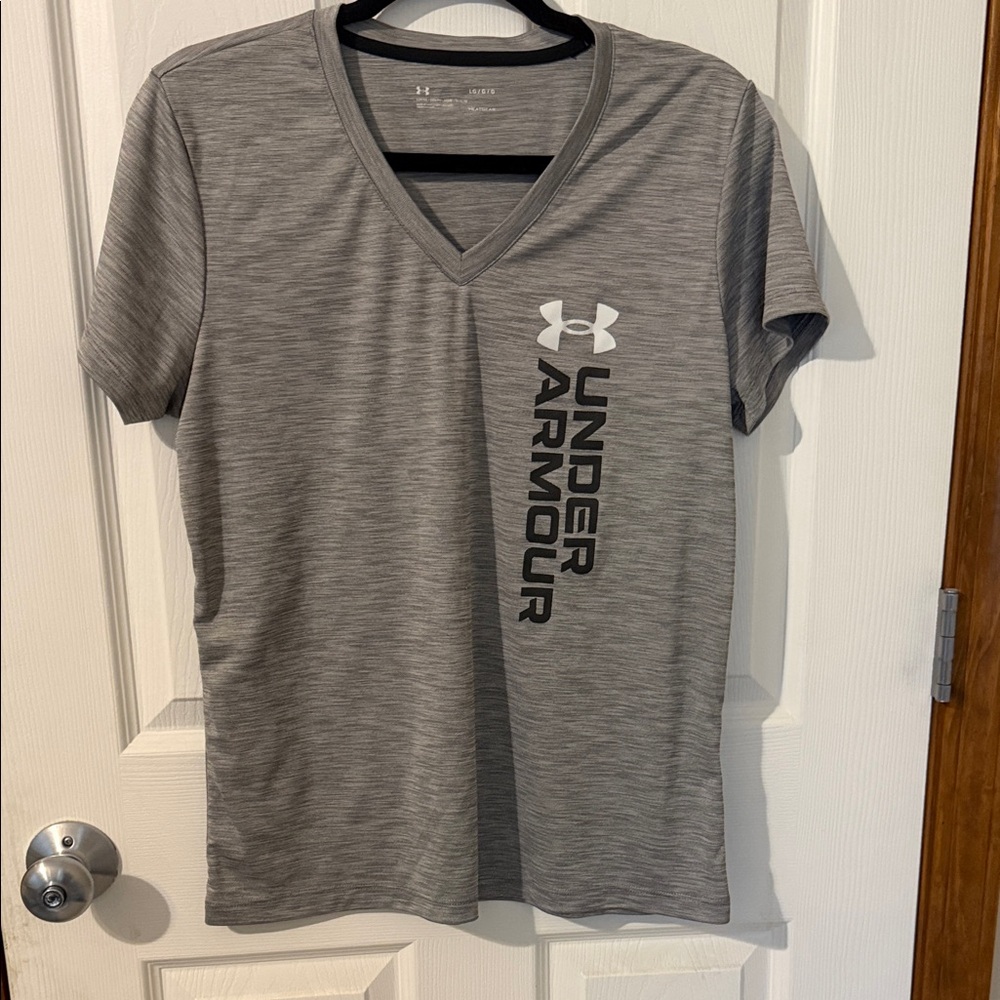 Under Armour Women's Heather Gray V-Neck Logo Tee